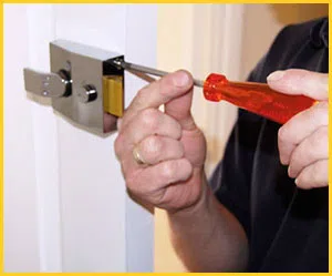 Exclusive Locksmith Service Garland, TX 972-512-6372 Exclusive Locksmith Service Garland, TX 972-512-6372 - 10-lock-smiths